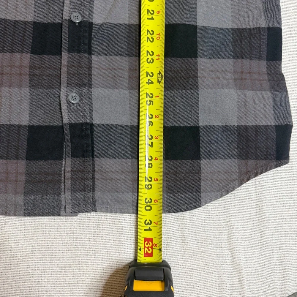 Nike 6.0 skater Flannel Shirt Mens Large Black Plaid Button Up 404546-021